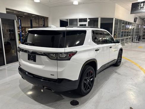 Used 2021 Chevrolet Traverse Premier w/ Redline Edition AWD/4WD image 9