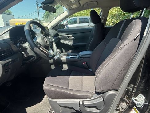 Used 2025 Nissan Sentra SV FWD image 23