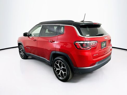 Used 2025 Jeep Compass Limited AWD/4WD image 5