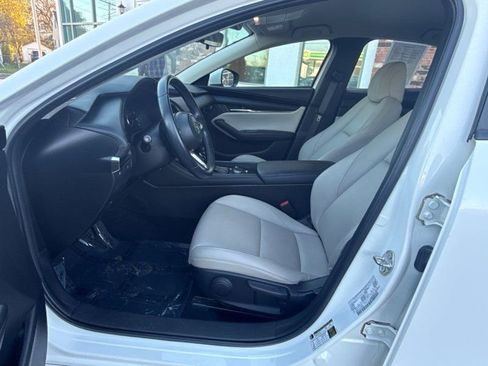 Used 2019 MAZDA MAZDA3 Sedan w/ Select Package image 11