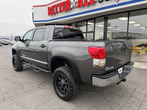 Used 2013 Toyota Tundra Grade 4x2 4dr CrewMax Cab Pick w/ Tow Pkg image 9