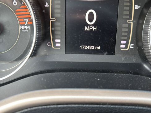 Used 2016 Jeep Cherokee Latitude w/ Safety/Convenience Group AWD/4WD image 9