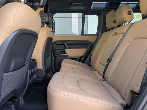 New 2026 Land Rover Defender 110 X-Dynamic SE image 16