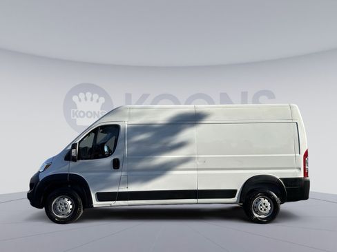 Used 2023 RAM ProMaster 2500 FWD image 2