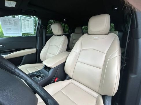 Used 2024 Cadillac XT4 Luxury w/ Cold Weather Package AWD/4WD image 26