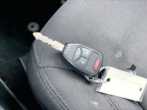 Used 2018 Jeep Wrangler Unlimited Sport S image 13