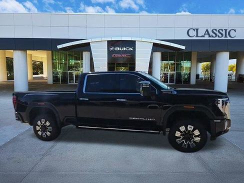 New 2026 GMC Sierra 2500 Denali w/ Denali Reserve Package image 9