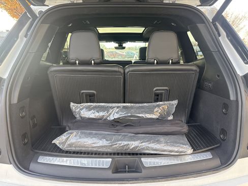 Used 2025 Cadillac XT6 Premium Luxury w/ Platinum Package image 34