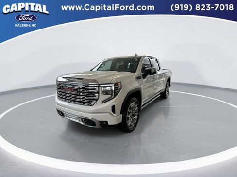 Used 2024 GMC Sierra 1500 Denali w/ Denali Reserve Package AWD/4WD image 4