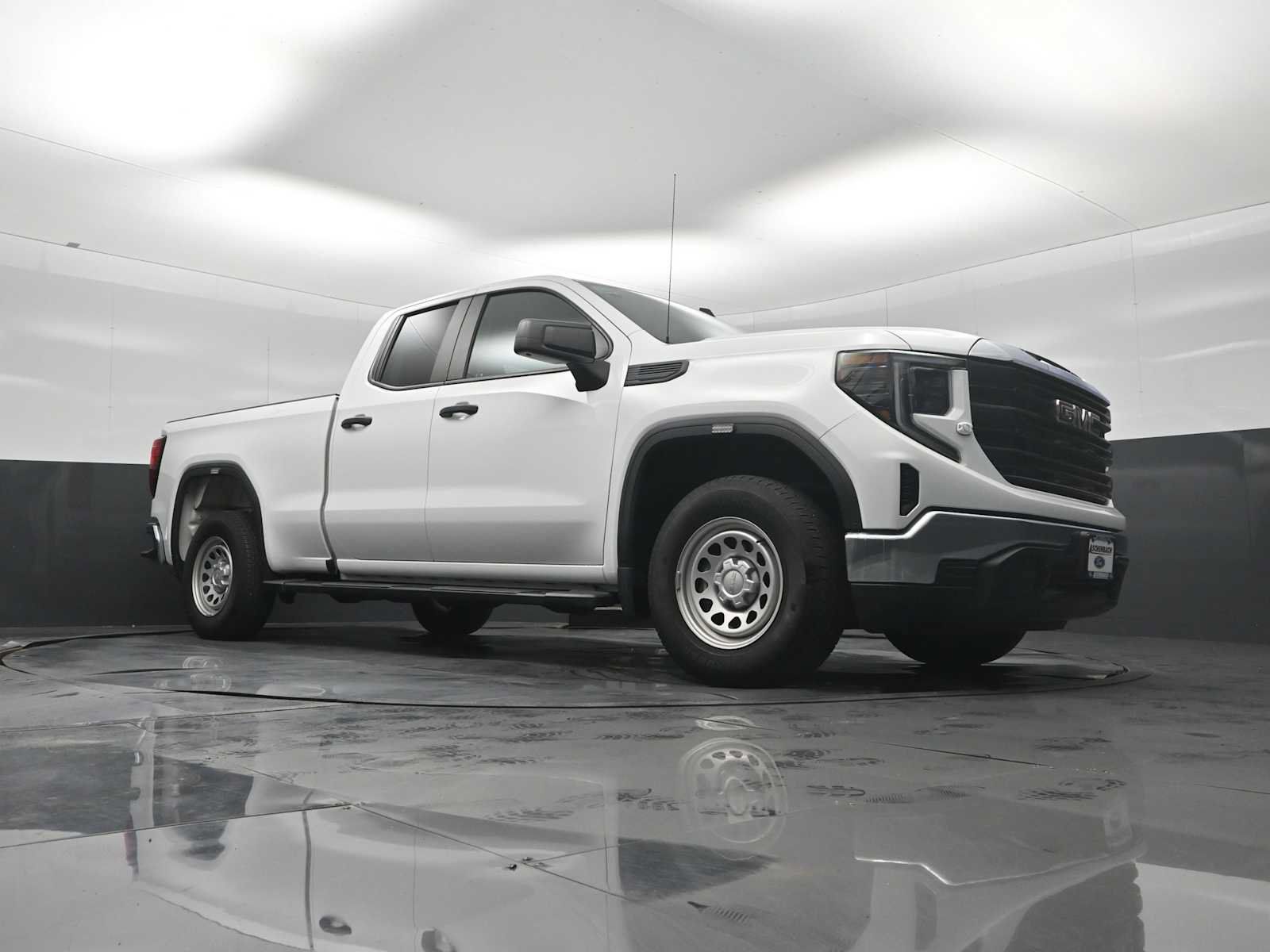 Used 2024 GMC Sierra 1500 Pro w/ Pro Value Package AWD/4WD image 30