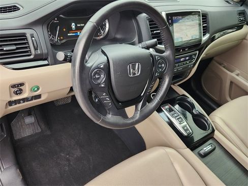 Certified 2020 Honda Ridgeline RTL-E image 2
