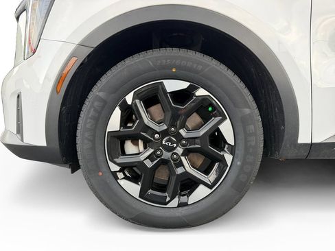 Used 2024 Kia Sorento S FWD image 30
