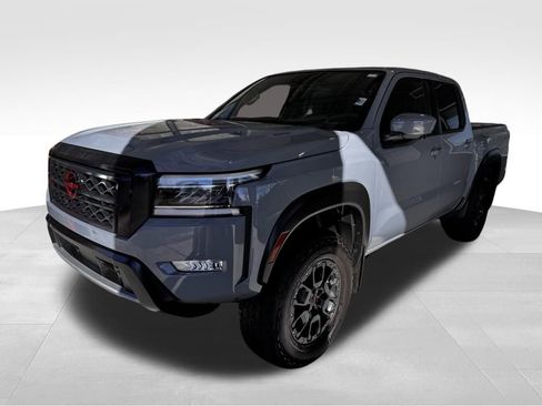 Used 2024 Nissan Frontier PRO-4X w/ Pro Premium Package image 3