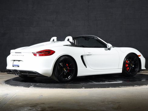 Used 2016 Porsche Boxster Spyder RWD image 32