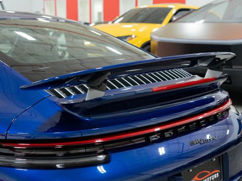 Used 2022 Porsche 911 Turbo image 10