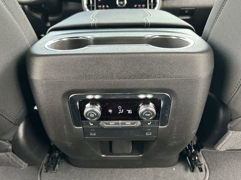 New 2026 GMC Yukon Elevation image 21