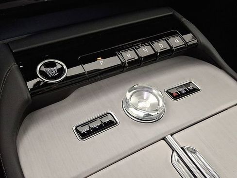 New 2025 Lincoln Navigator L Reserve w/ Jet Appearance Package AWD/4WD image 15