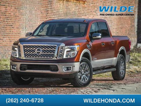 Used 2018 Nissan Titan SV w/ SV Convenience Package AWD/4WD image 1