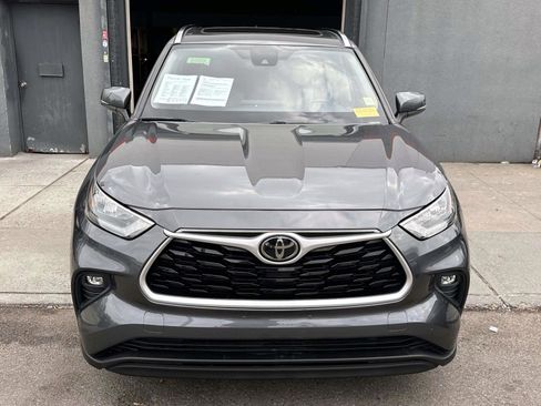 Certified 2020 Toyota Highlander XLE image 7