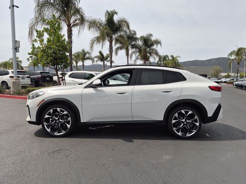 New 2026 BMW X2 xDrive28i w/ Convenience Package AWD/4WD image 7