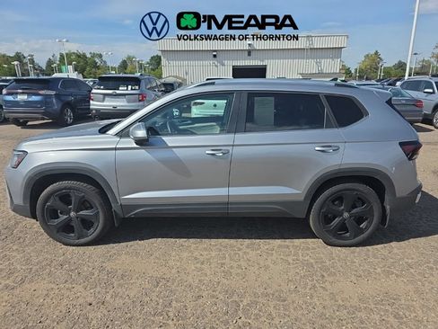 Used 2025 Volkswagen Taos SEL w/ Taos Adventure Package (SXB) AWD/4WD image 2