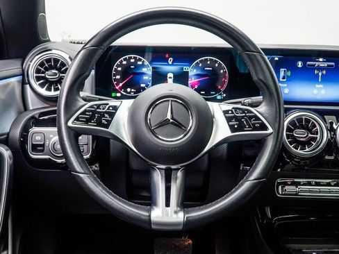 Used 2025 Mercedes-Benz CLA 250 image 15