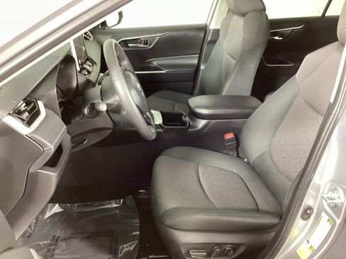Used 2024 Toyota RAV4 XLE w/ Convenience Package AWD/4WD image 12