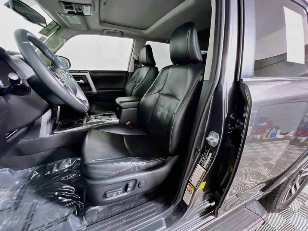 Used 2015 Toyota 4Runner Limited RWD image 12