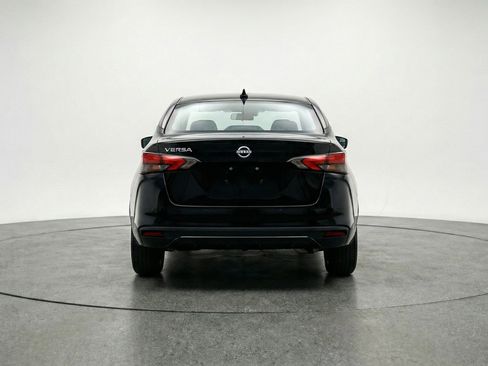 Used 2025 Nissan Versa SV image 7