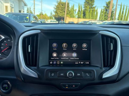 Used 2024 GMC Terrain SLE FWD image 21