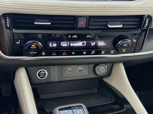 Certified 2021 Nissan Rogue SL w/ Premium Package FWD image 10