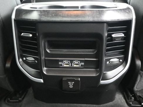 Used 2022 RAM 1500 Big Horn AWD/4WD image 15