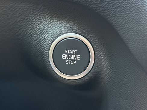 New 2026 Volvo XC40 B4 Core w/ Climate Package image 25