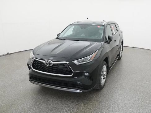 New 2026 Toyota Highlander Platinum image 51