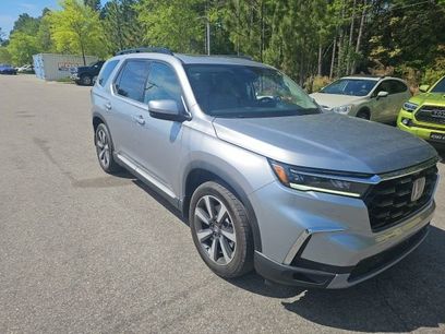 Used 2025 Honda Pilot Touring