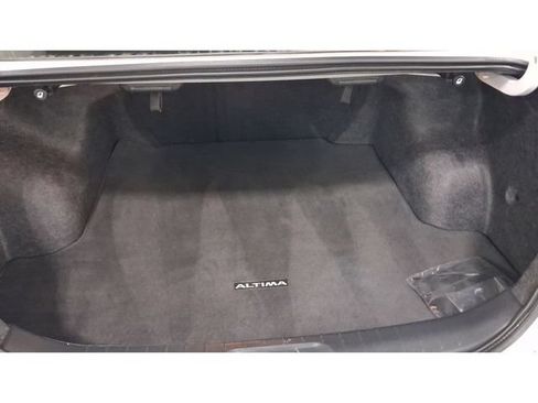 Used 2025 Nissan Altima 2.5 SV FWD image 19