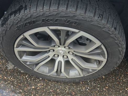 Used 2025 RAM 1500 Tungsten w/ Off Road Group AWD/4WD image 6