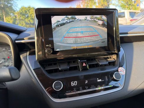 Used 2024 Toyota Corolla LE FWD image 11