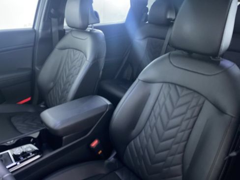 Used 2025 Kia Sportage X-Pro Prestige AWD/4WD image 12