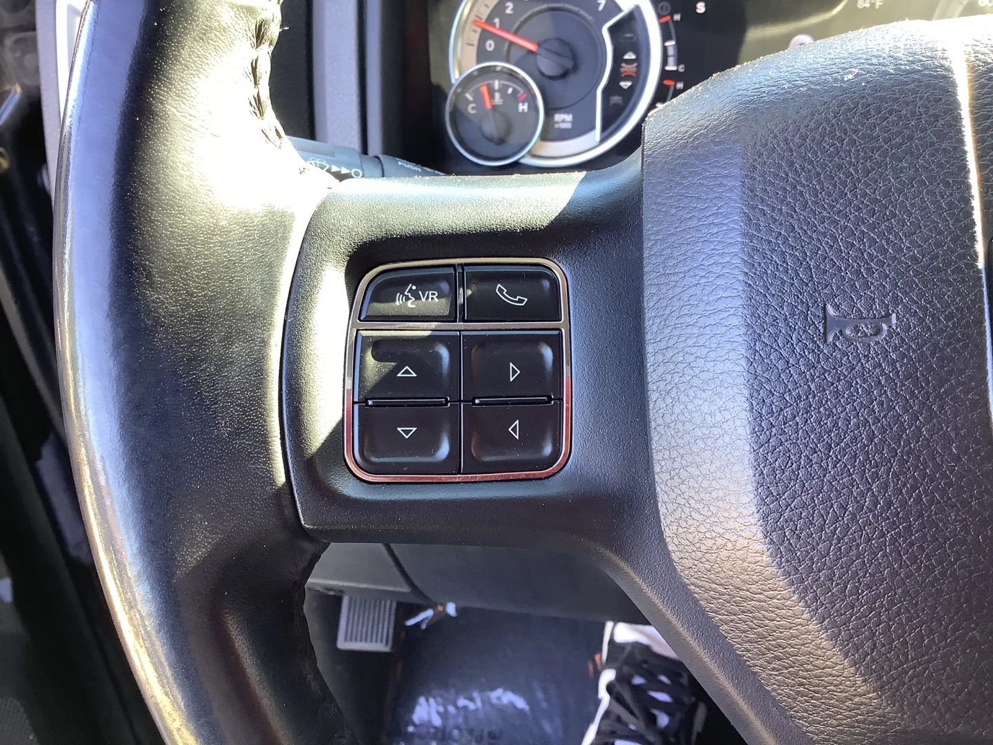 Used 2019 RAM 1500 Classic SLT w/ Luxury Group AWD/4WD image 36