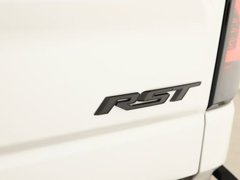 Used 2019 Chevrolet Silverado 1500 RST AWD/4WD image 33