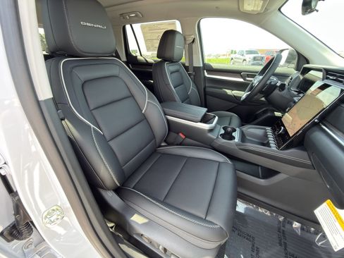 New 2027 GMC Terrain Denali w/ LPO, Floor Liner Package AWD/4WD image 14