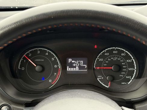 Used 2019 Subaru Crosstrek 2.0i Premium w/ Moonroof Package image 26