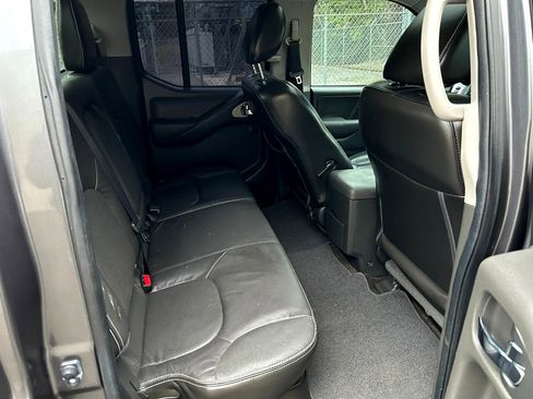 Used 2016 Nissan Frontier PRO-4X image 15