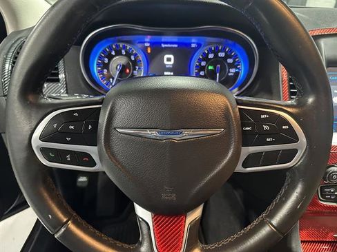 Used 2019 Chrysler 300 Touring L w/ Quick Order Package 22F image 20