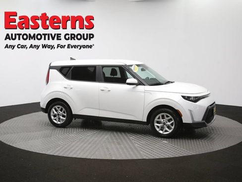 Used 2024 Kia Soul LX w/ Option Group 015 FWD image 46