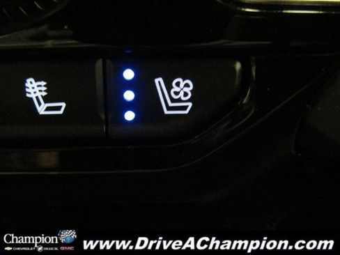 Used 2022 GMC Yukon Denali AWD/4WD image 10