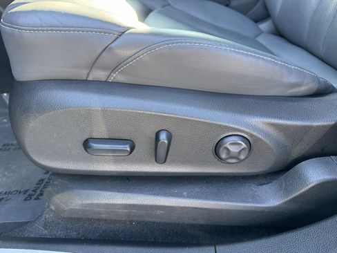 Used 2019 Buick Envision Premium w/ Driver Confidence Package image 13