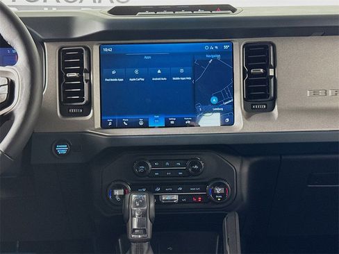 Used 2024 Ford Bronco Outer Banks w/ Sasquatch Package image 16