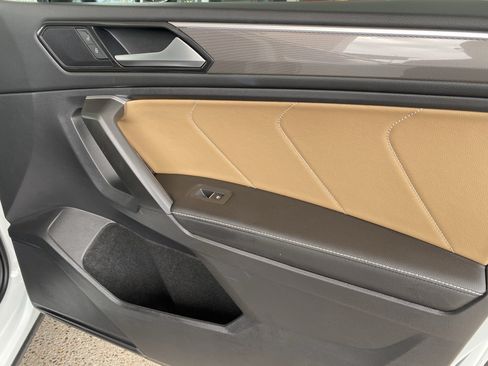 Certified 2023 Volkswagen Tiguan SE R-Line FWD image 44